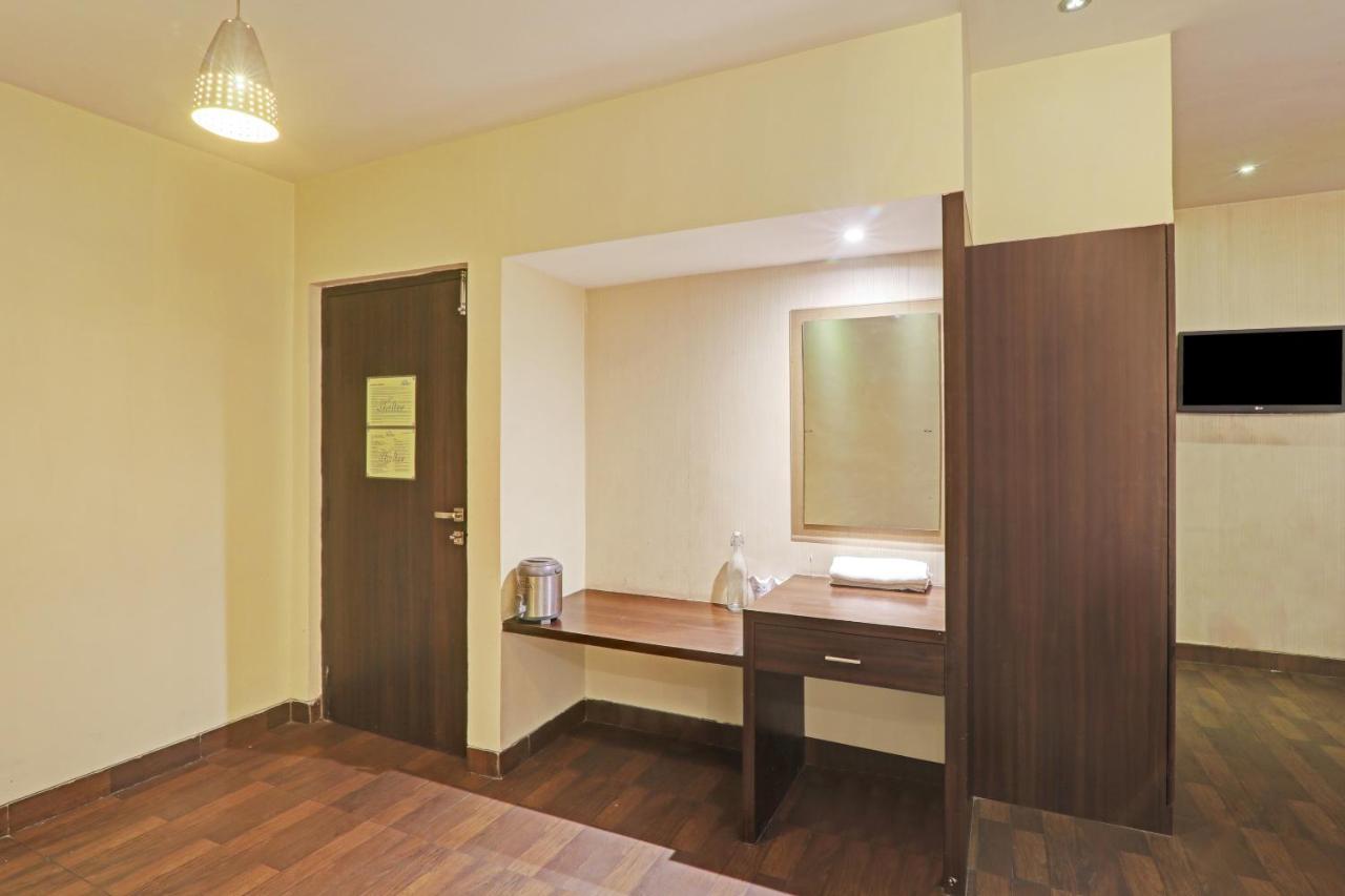 Townhouse Oak Hotel Shelter Lucknow Exterior foto