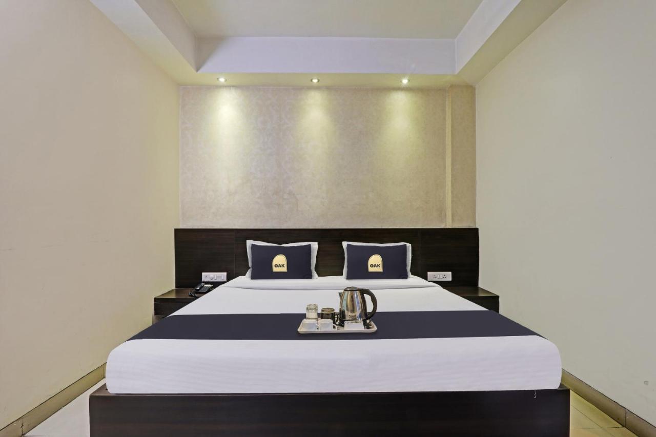 Townhouse Oak Hotel Shelter Lucknow Exterior foto